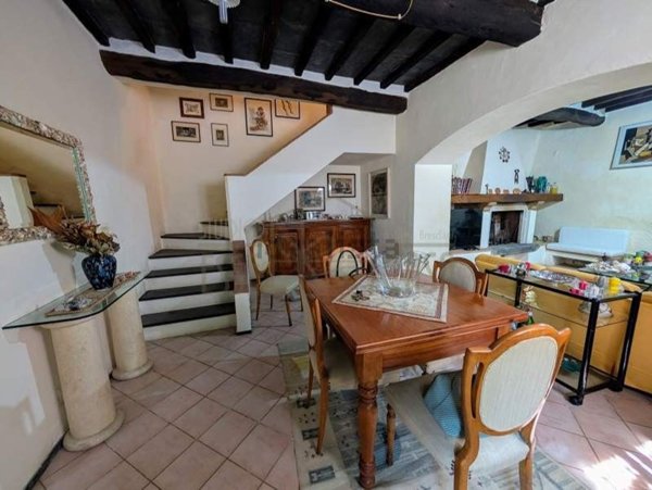 casa indipendente in vendita a Pietrasanta