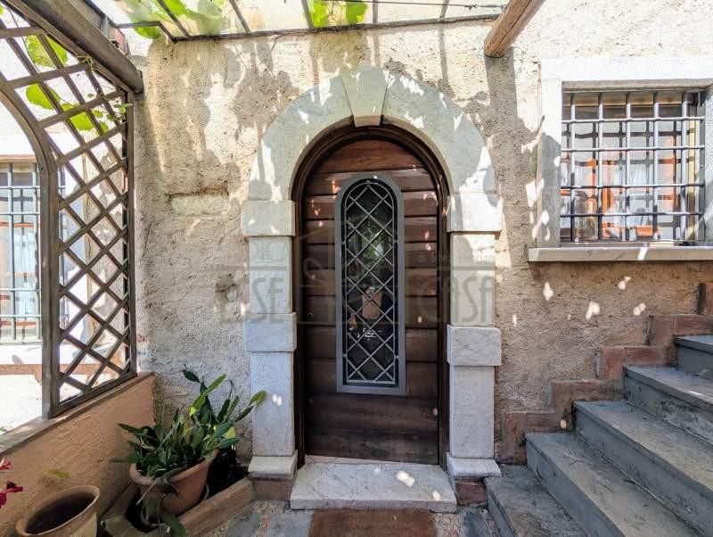 casa indipendente in vendita a Pietrasanta