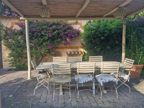 casa indipendente in vendita a Pietrasanta