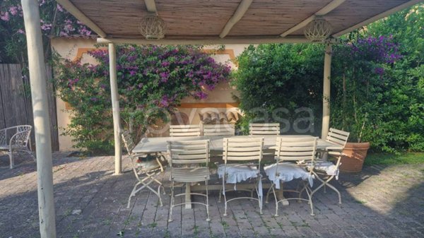 casa indipendente in vendita a Pietrasanta in zona Vignone