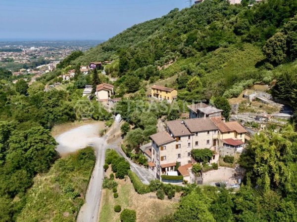 casa indipendente in vendita a Pietrasanta
