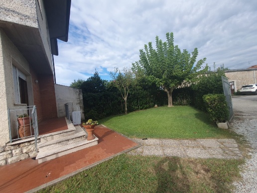 casa indipendente in vendita a Pietrasanta