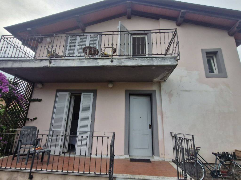 casa indipendente in vendita a Pietrasanta in zona Marina di Pietrasanta