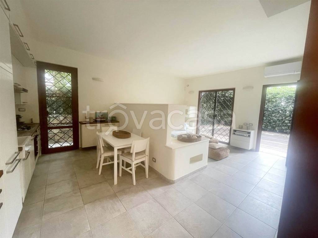 appartamento in vendita a Pietrasanta in zona Focette