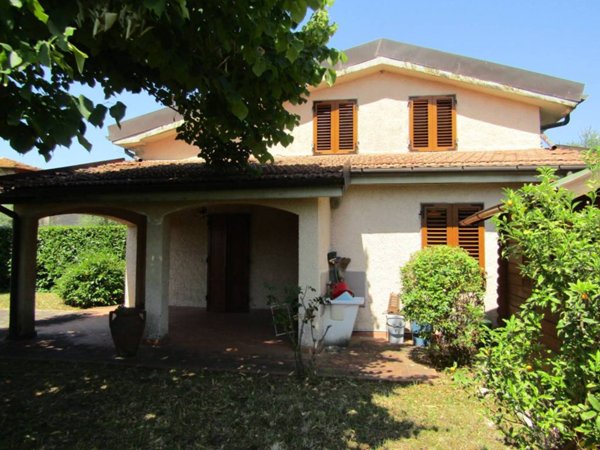 casa indipendente in vendita a Pietrasanta
