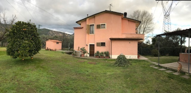 casa indipendente in vendita a Pietrasanta