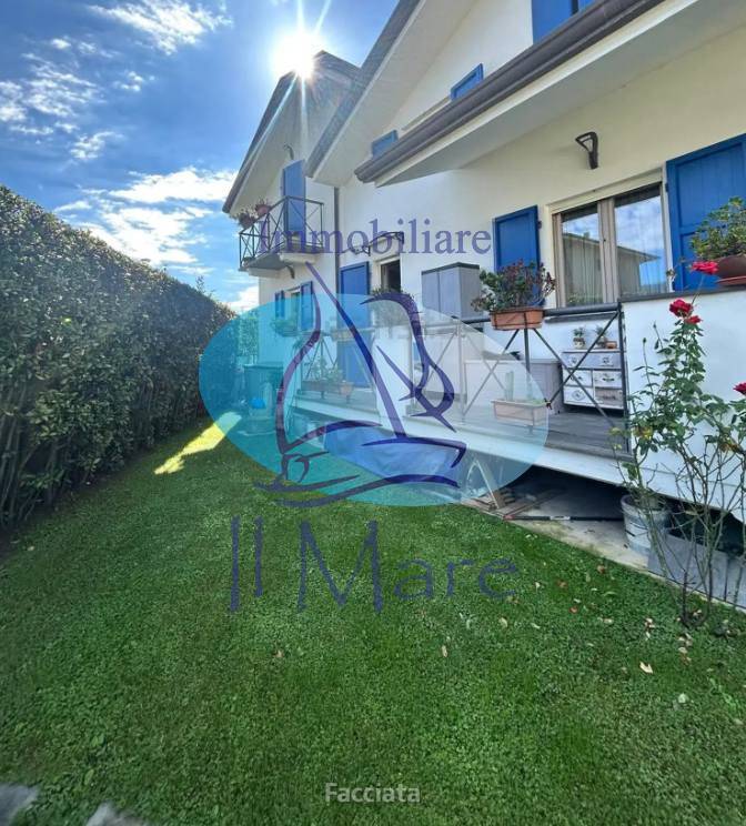 casa indipendente in vendita a Pietrasanta
