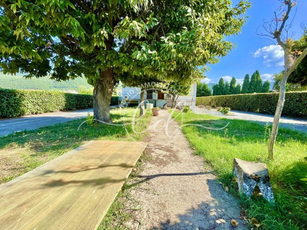 casa indipendente in vendita a Pietrasanta