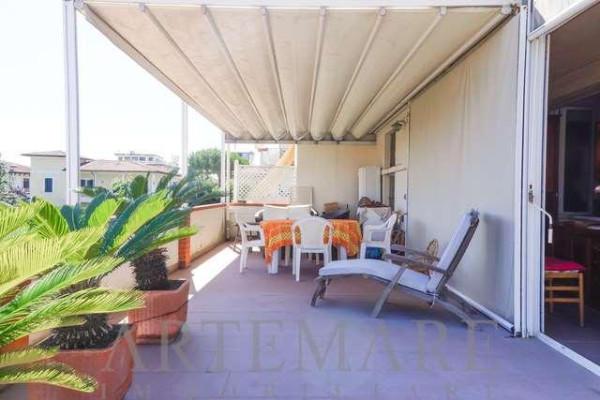 appartamento in vendita a Pietrasanta in zona Focette
