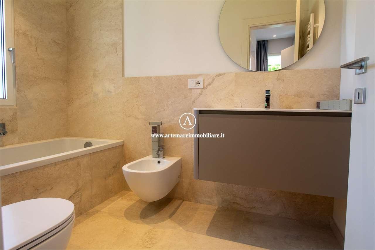 casa indipendente in vendita a Pietrasanta in zona Marina di Pietrasanta