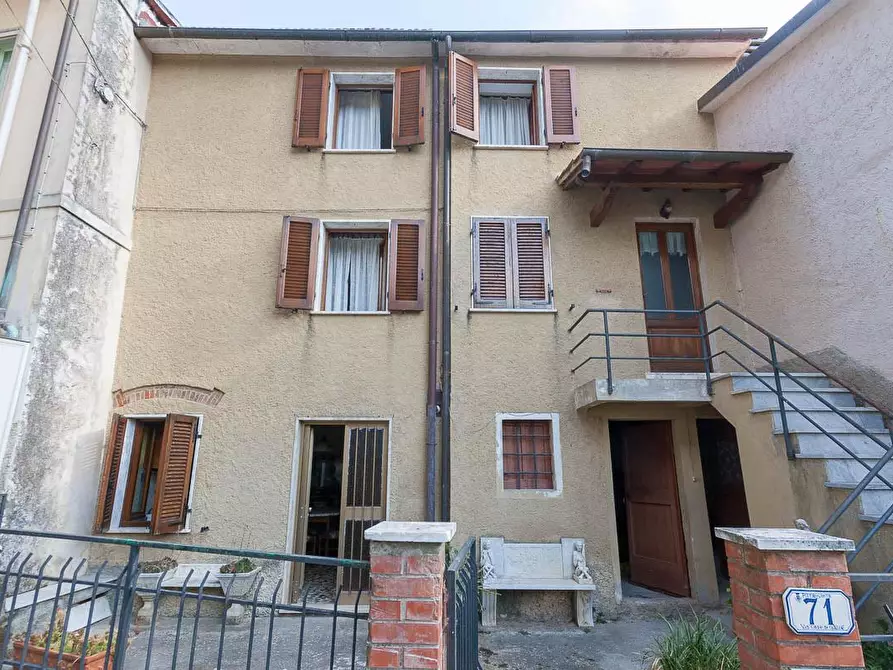 casa indipendente in vendita a Pietrasanta in zona Capezzano Monte