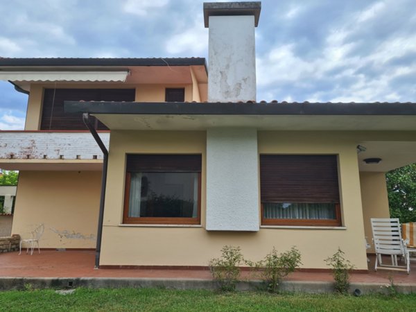 casa indipendente in vendita a Pietrasanta in zona Marina di Pietrasanta