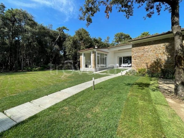 casa indipendente in vendita a Pietrasanta in zona Marina di Pietrasanta