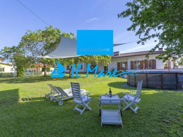 casa indipendente in vendita a Pietrasanta