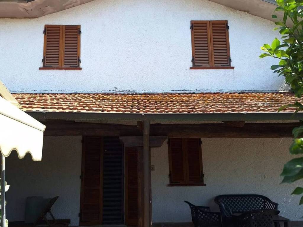 casa indipendente in vendita a Pietrasanta