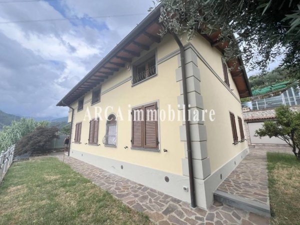 casa indipendente in vendita a Pietrasanta
