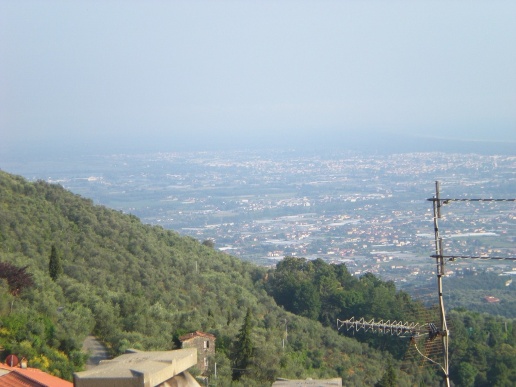 casa indipendente in vendita a Pietrasanta in zona Capezzano Monte