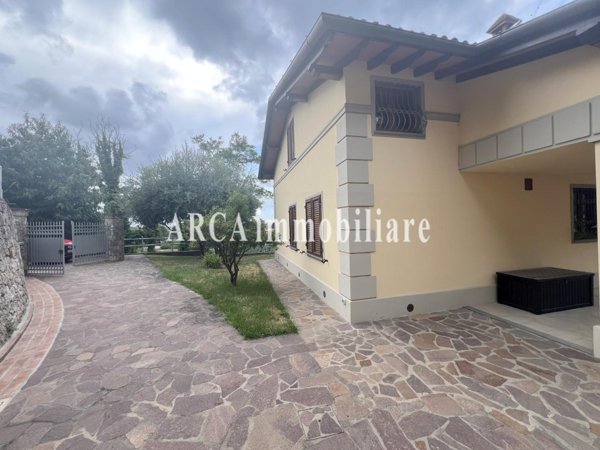casa indipendente in vendita a Pietrasanta
