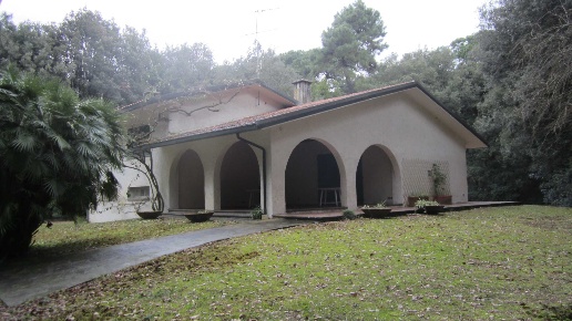 casa indipendente in vendita a Pietrasanta in zona Marina di Pietrasanta