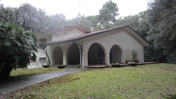 casa indipendente in vendita a Pietrasanta in zona Marina di Pietrasanta