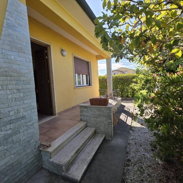 casa indipendente in vendita a Pietrasanta
