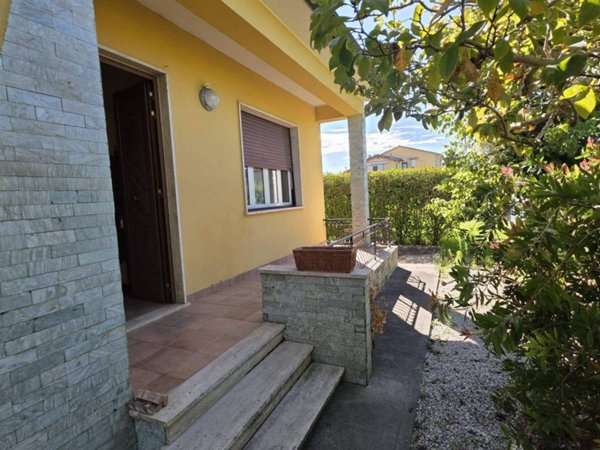 casa indipendente in vendita a Pietrasanta