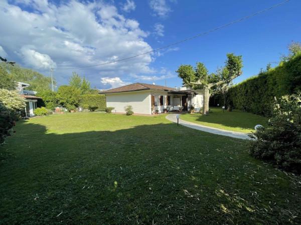 casa indipendente in vendita a Pietrasanta in zona Fiumetto