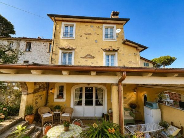 casa indipendente in vendita a Pietrasanta in zona Marina di Pietrasanta