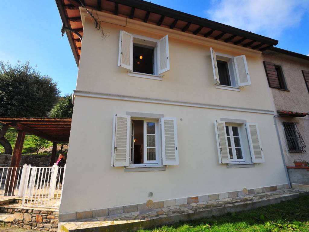 casa indipendente in vendita a Pietrasanta