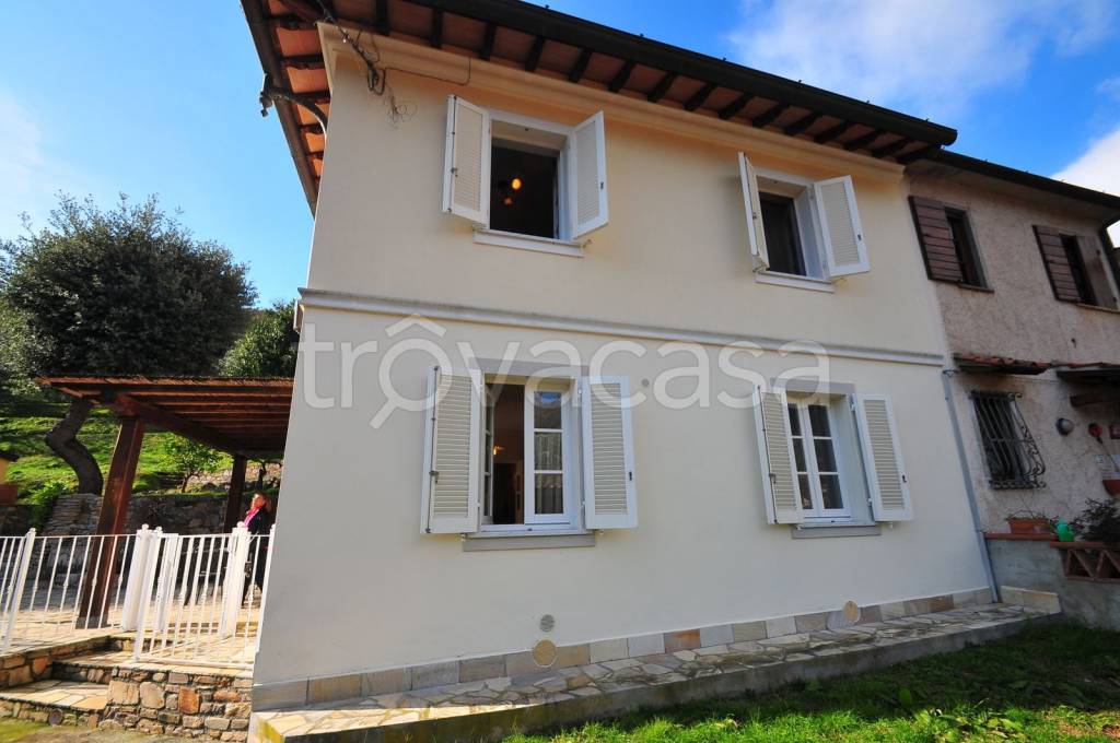 casa indipendente in vendita a Pietrasanta