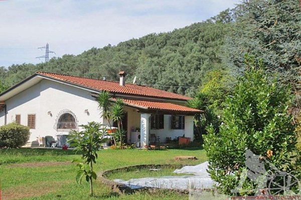casa indipendente in vendita a Pietrasanta