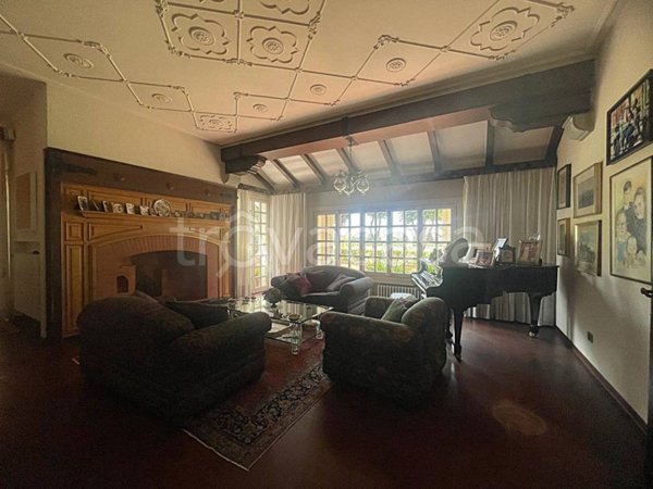 casa indipendente in vendita a Pietrasanta