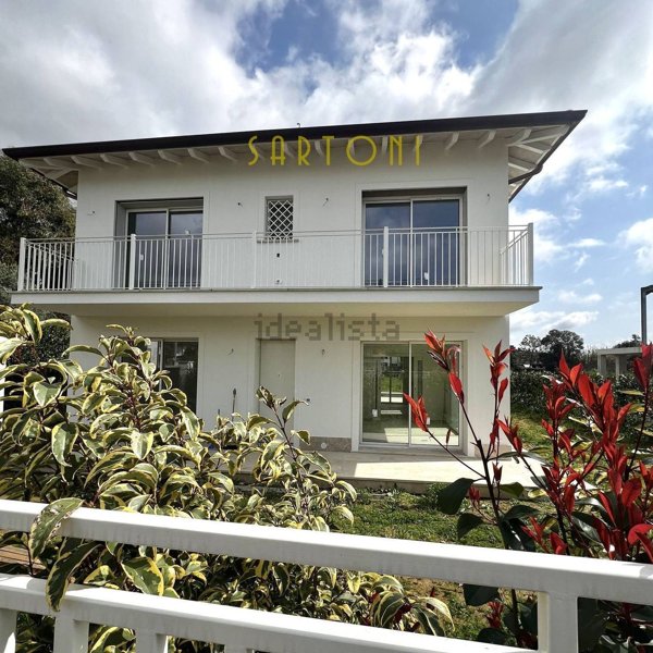 casa indipendente in vendita a Pietrasanta