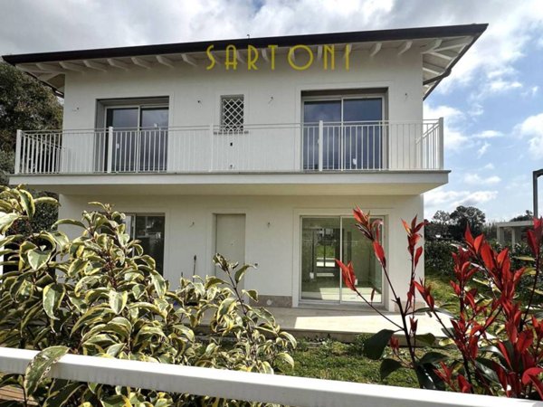 casa indipendente in vendita a Pietrasanta