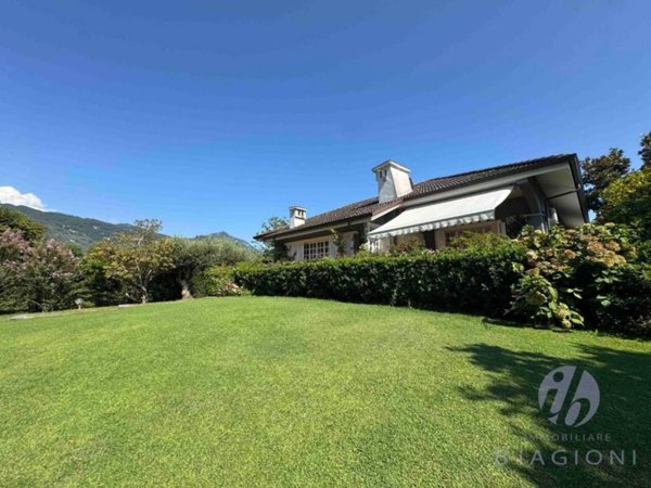 casa indipendente in vendita a Pietrasanta