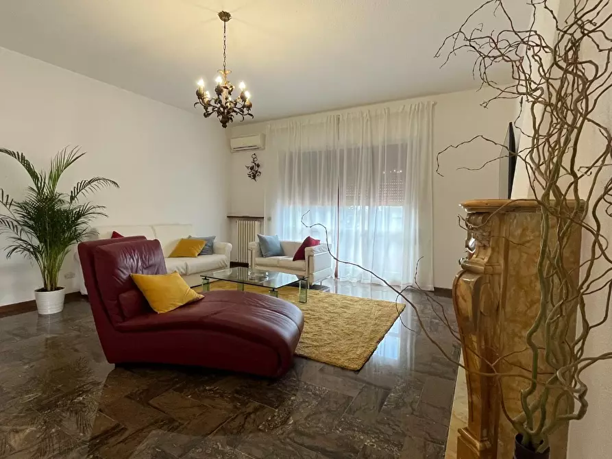 casa indipendente in vendita a Pietrasanta