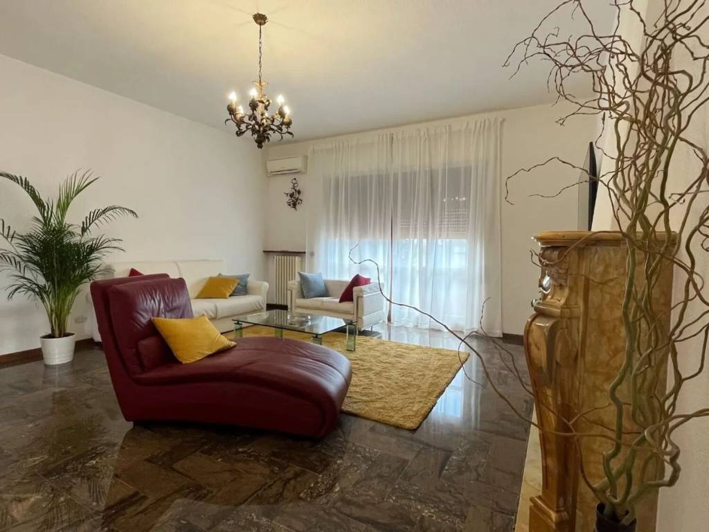 casa semindipendente in vendita a Pietrasanta