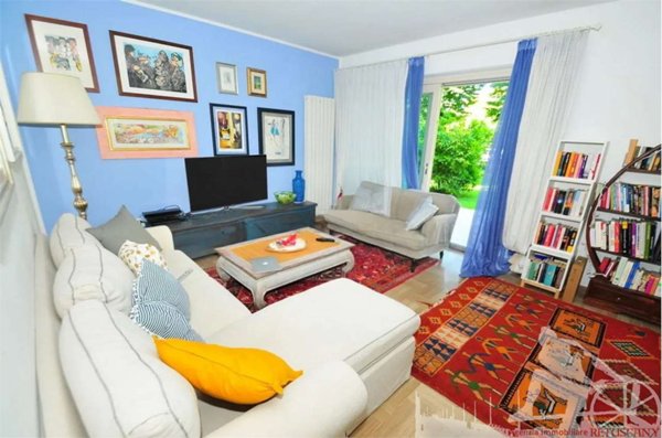 casa indipendente in vendita a Pietrasanta in zona Marina di Pietrasanta