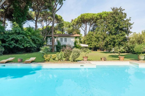 casa indipendente in vendita a Pietrasanta in zona Marina di Pietrasanta