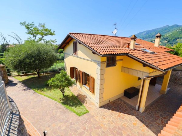 casa indipendente in vendita a Pietrasanta