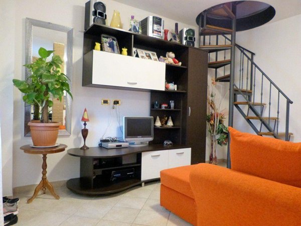 casa indipendente in vendita a Pietrasanta in zona Crociale