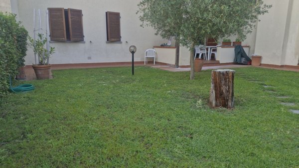 appartamento in vendita a Pietrasanta in zona Fiumetto