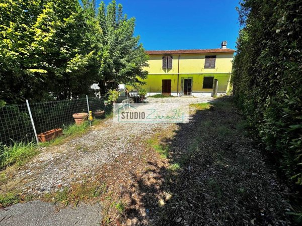 casa semindipendente in vendita a Pietrasanta