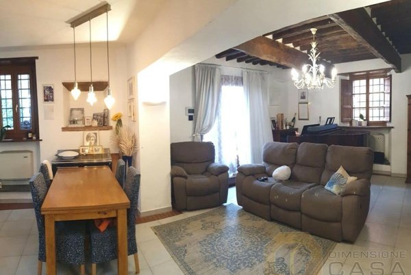 casa indipendente in vendita a Pietrasanta
