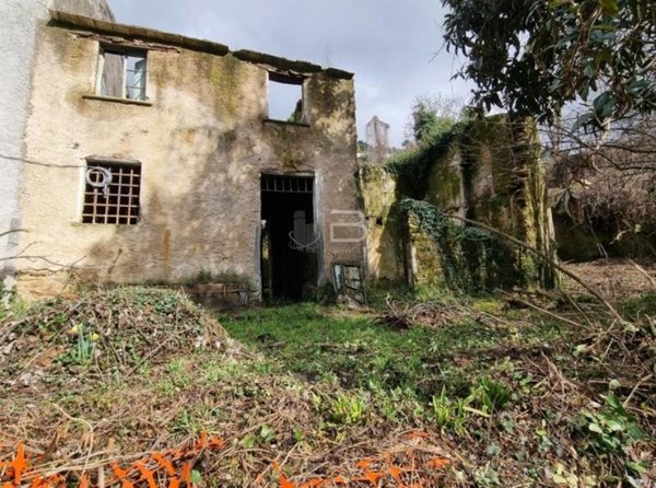 casale in vendita a Pietrasanta in zona Strettoia