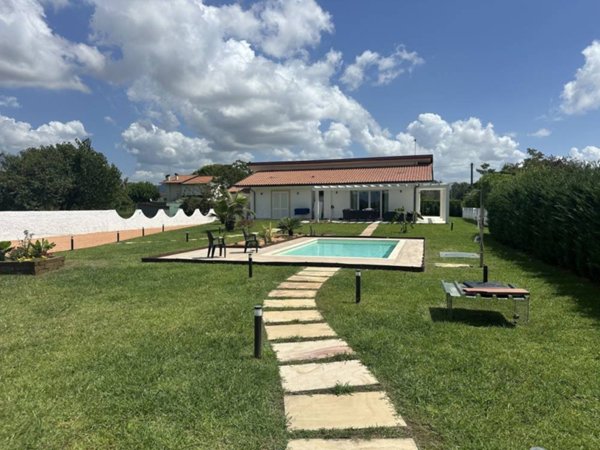 casa indipendente in vendita a Pietrasanta