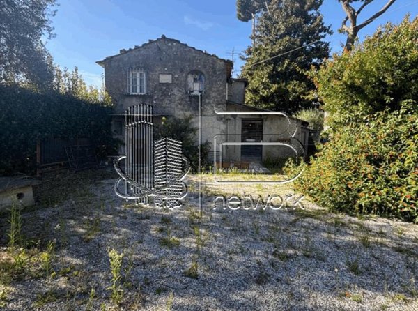 casa indipendente in vendita a Pietrasanta