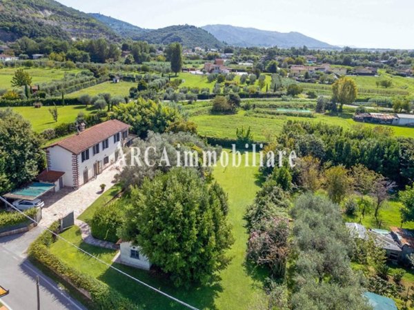 casa indipendente in vendita a Pietrasanta
