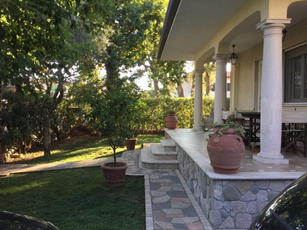 casa indipendente in vendita a Pietrasanta in zona Marina di Pietrasanta
