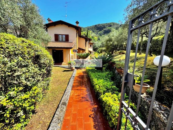 casa indipendente in vendita a Pietrasanta